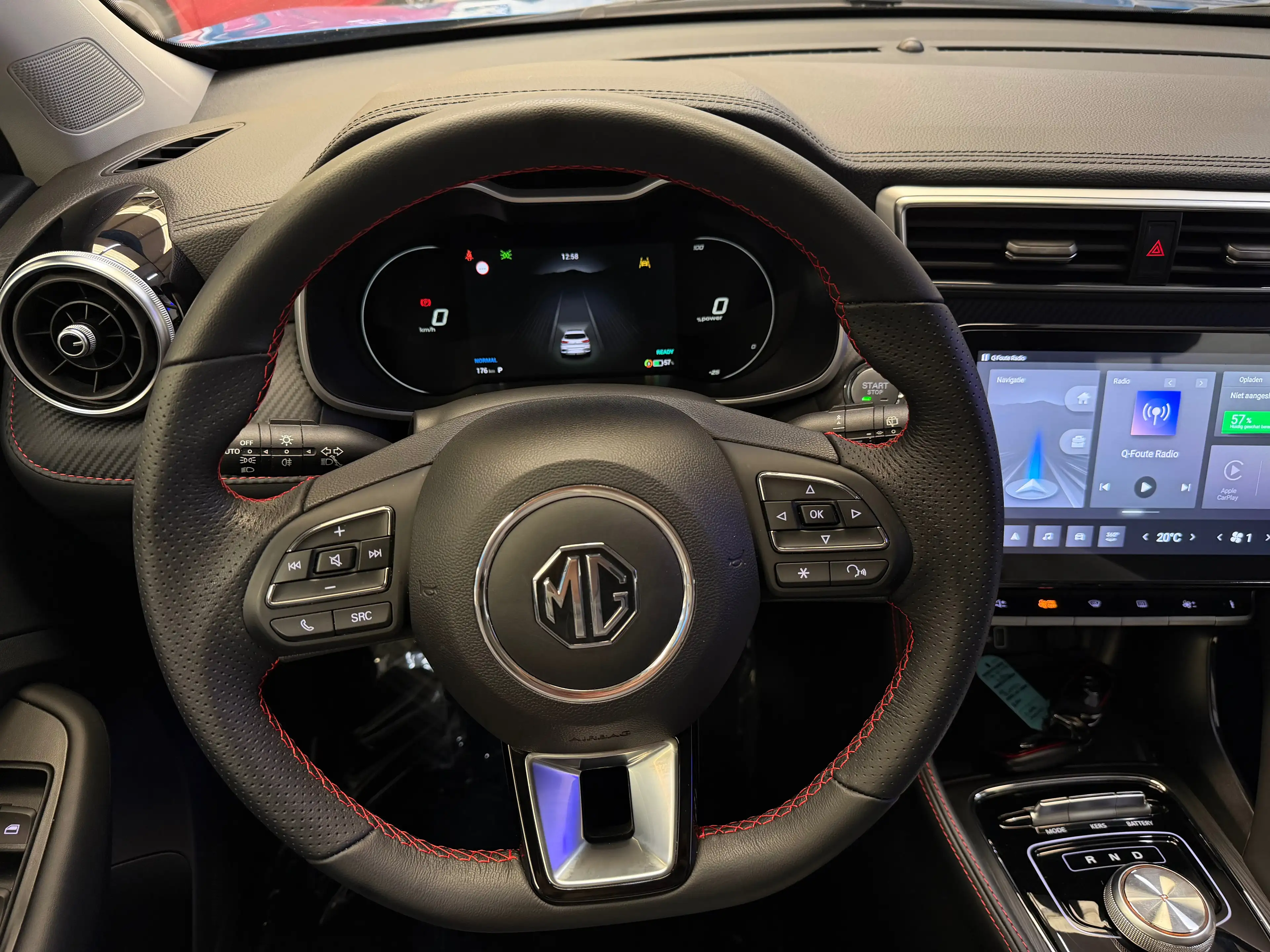 MG ZS ZS EV **PANO DAK** — photo 8