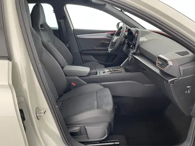 Cupra Leon view 10