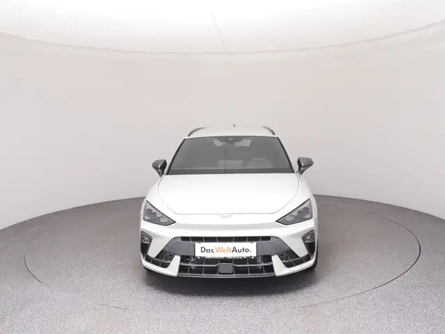 Cupra Leon view 3