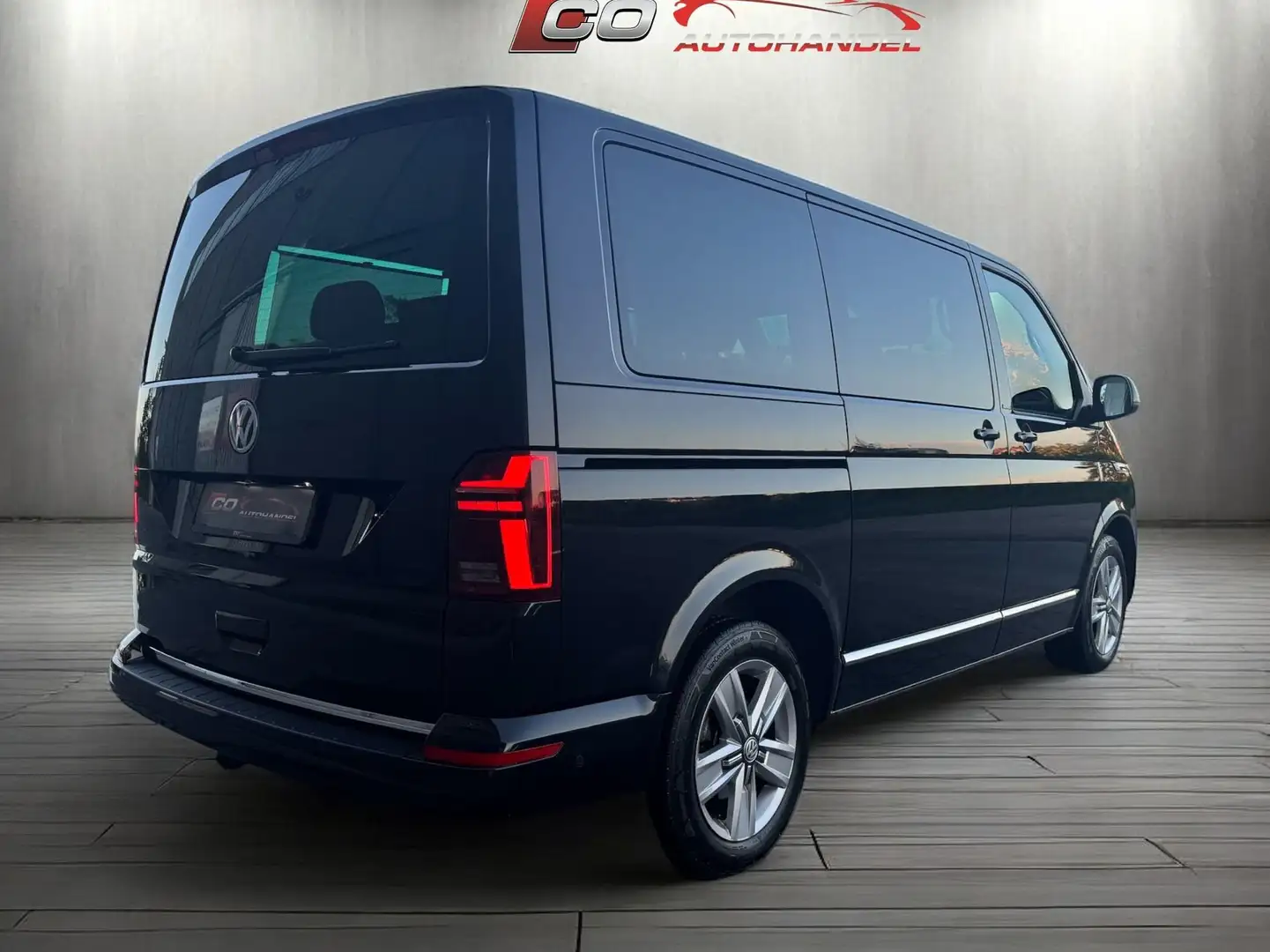 Volkswagen T6 Multivan Multivan Highline 2,0 TDI DSG Highline Schwarz - 2