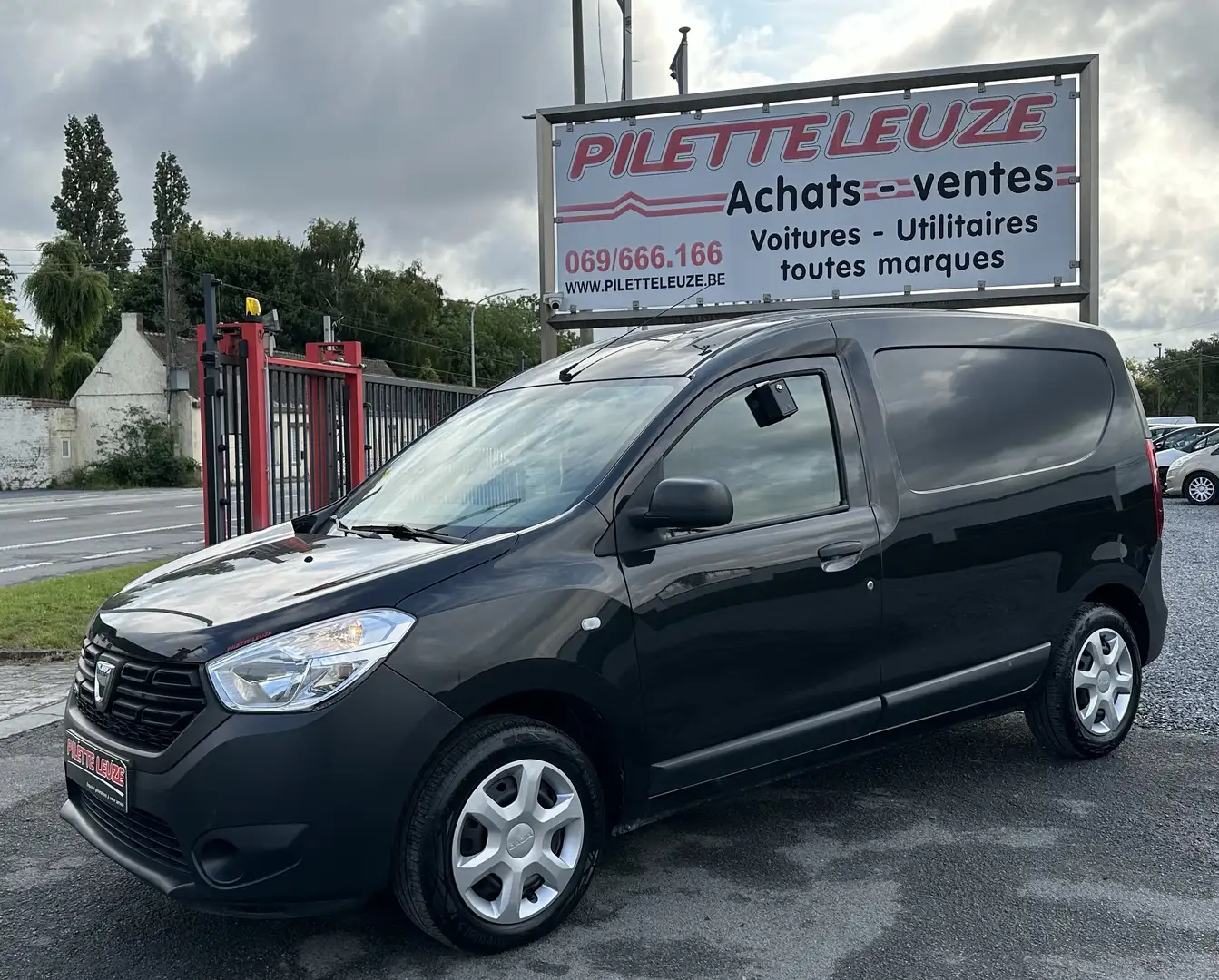 Dacia Dokker 1.5 dCi Ambiance Zwart - 2