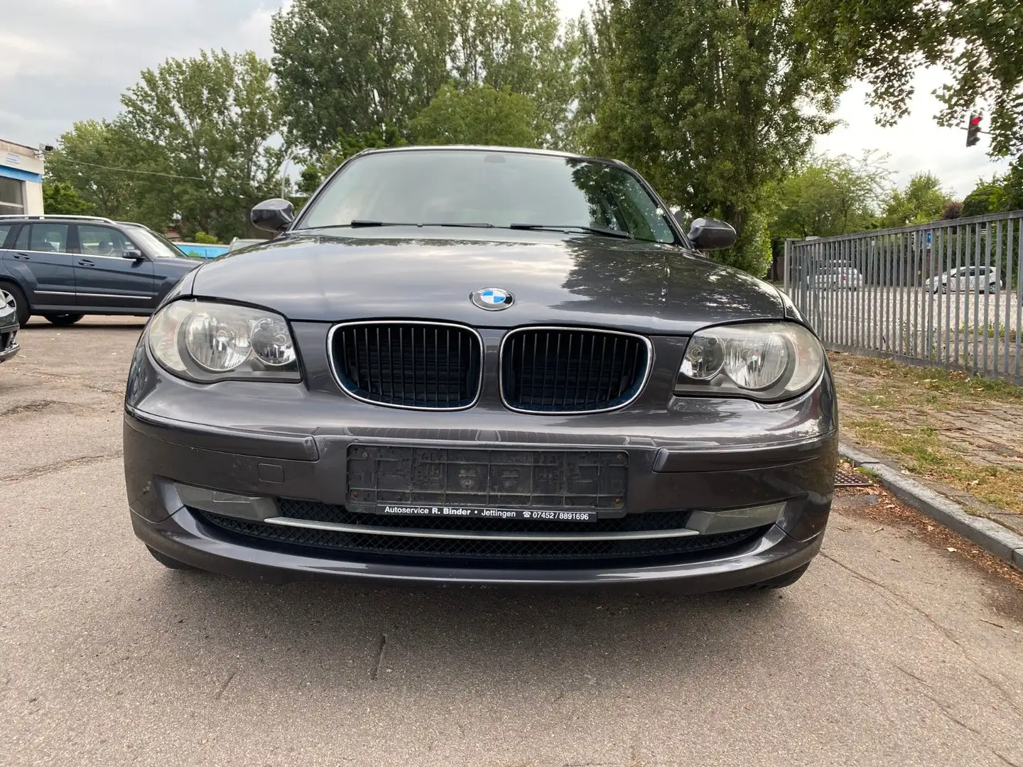 BMW 116 i *Advantage/Klima/PDC/TÜV03.27/Motorprobleme Grau - 1