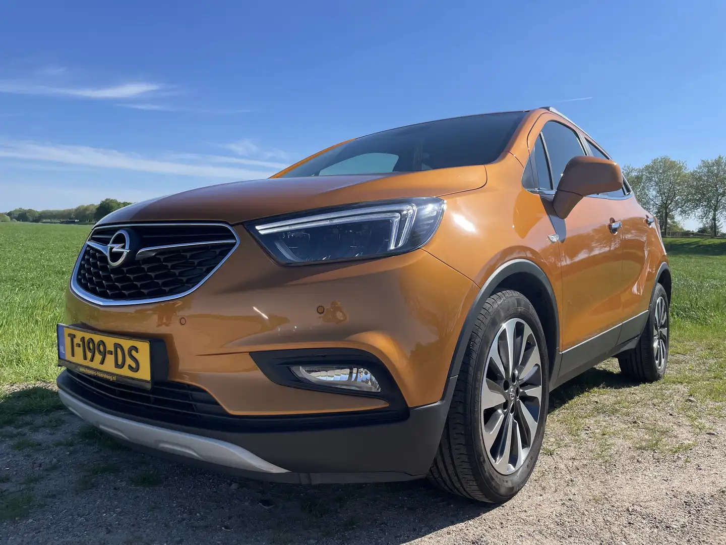 Opel Mokka X 1.4 Automatik Innovation Oranje - 1