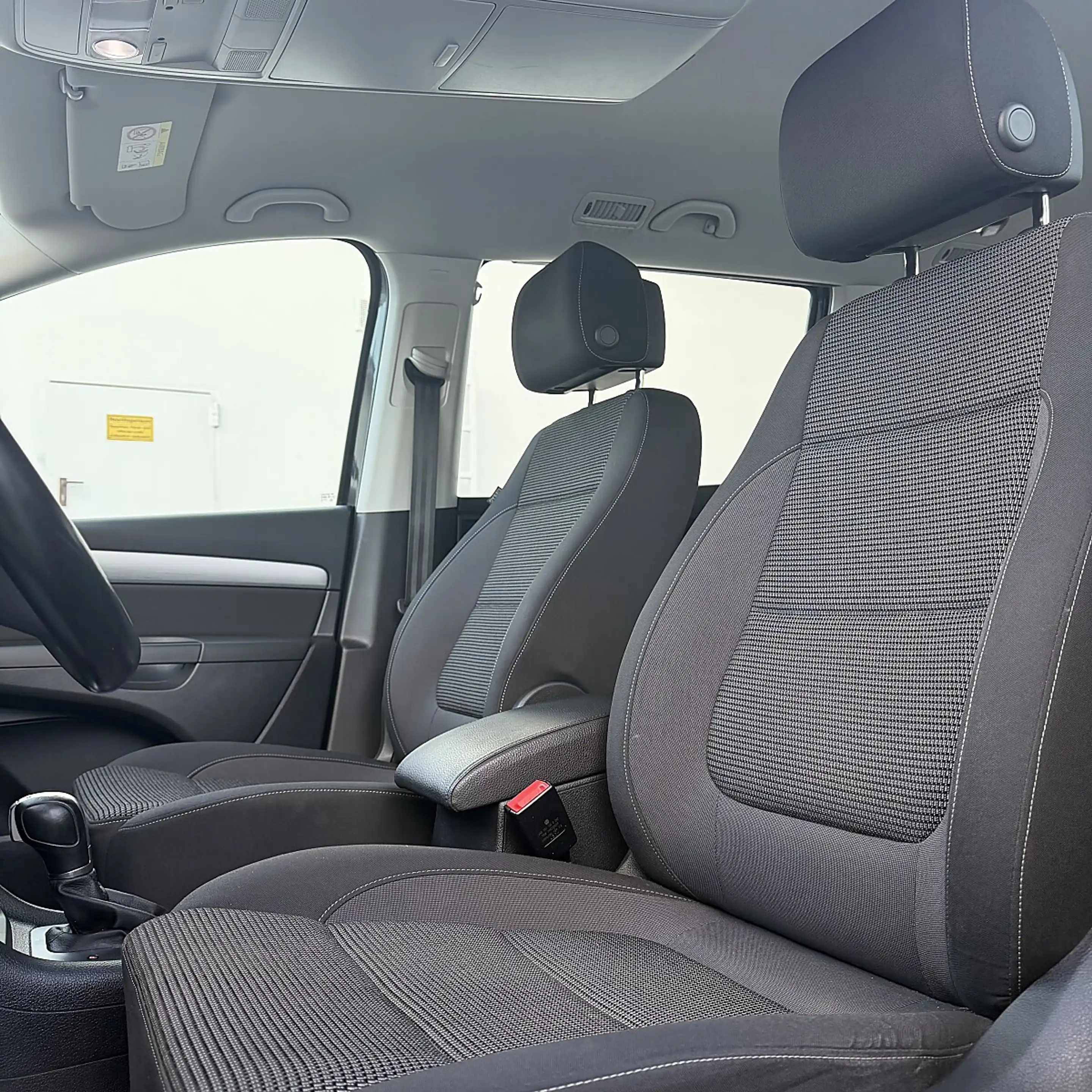 Volkswagen Sharan Comfortline SCR 2,0 TDI DSG *7 Sitze*Klimatronic* — photo 13