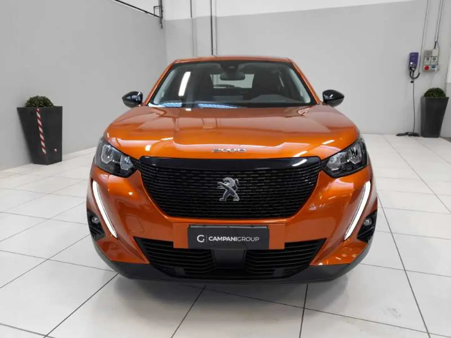 Peugeot 2008 1.2 PureTech Active Pack Oranje - 2