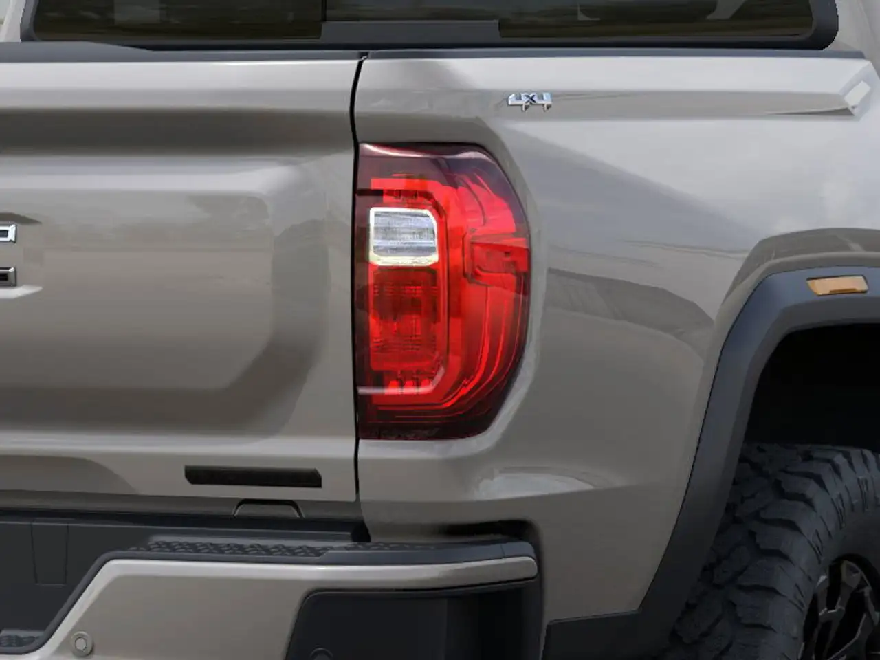 GMC Canyon photo GMC Canyon