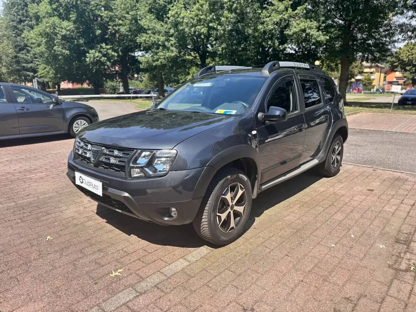 Dacia Duster 1.5 dci Laureate 4x2 s&s 110cv E6 AUTOCARRO! Grigio - 1
