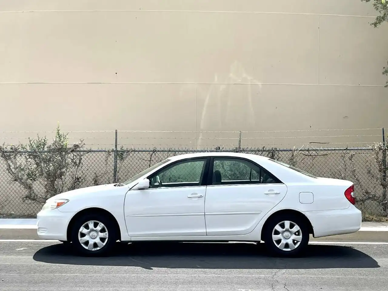 Toyota Camry photo Toyota Camry