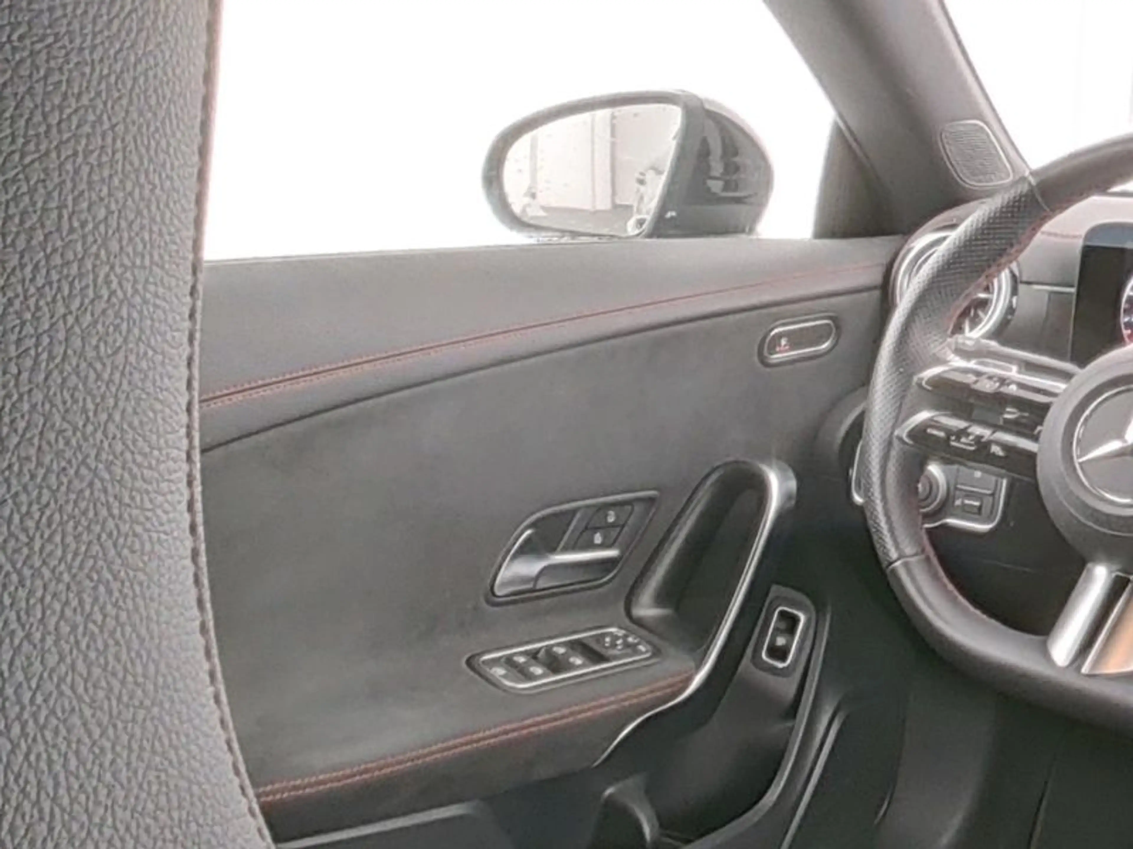 Mercedes-Benz CLA 220 4M Coupé AMG-Sport/Pano/Night/Totw/19' — photo 9
