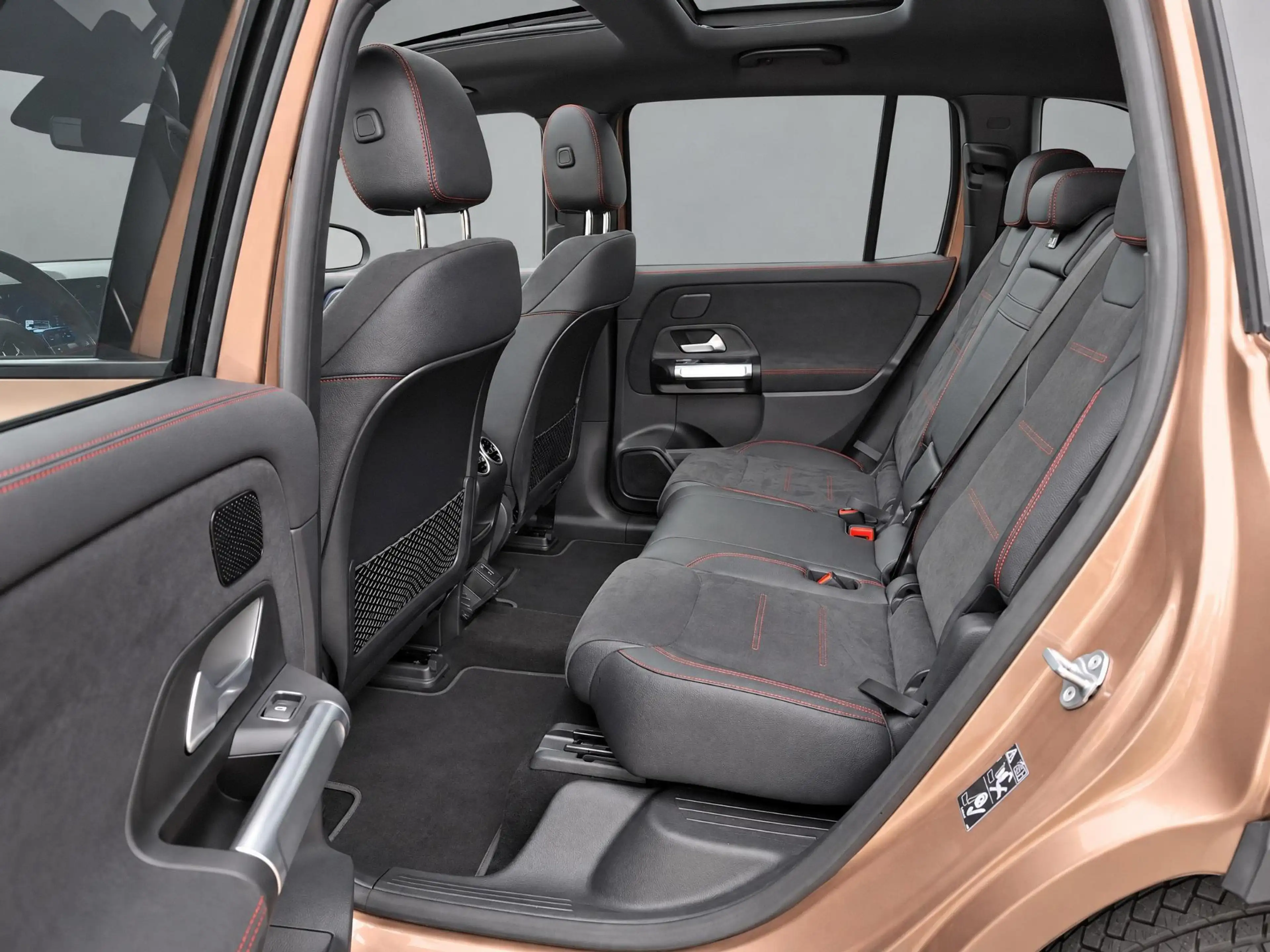 Mercedes-Benz EQB 250 AMG Line 67 kWh | Panoramadak | Night Pakket | Ach — photo 5