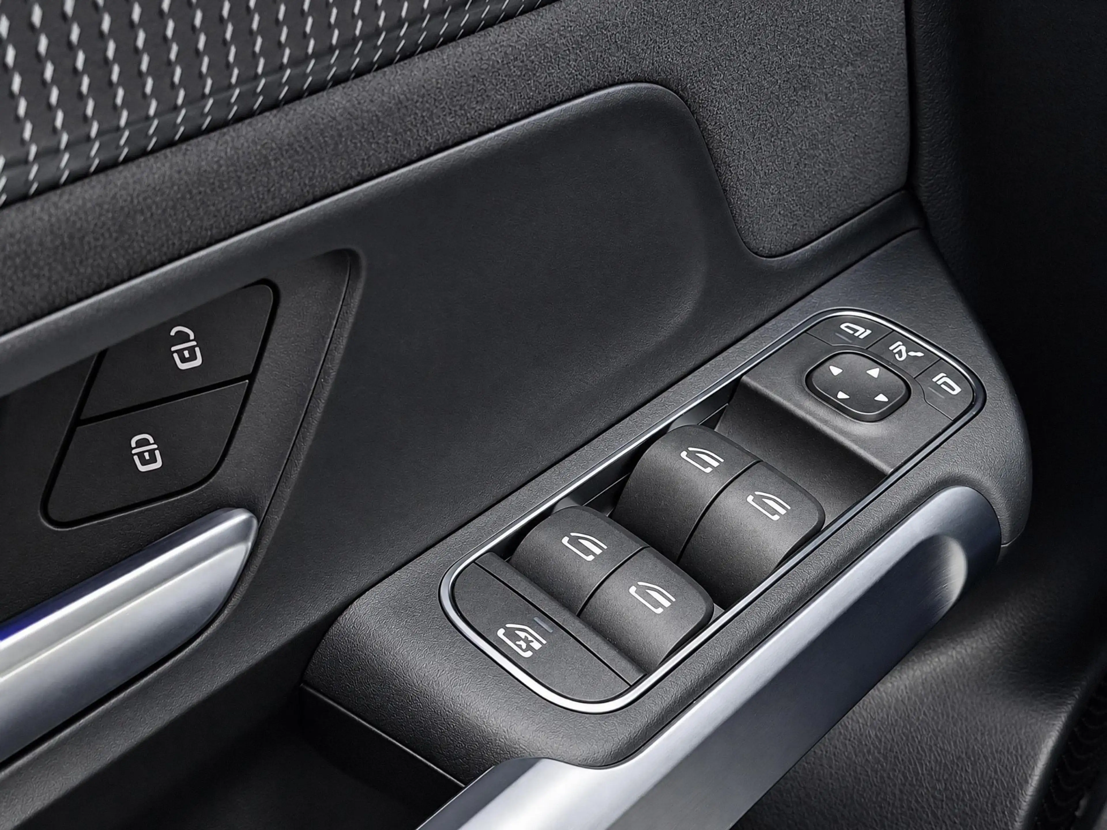 Mercedes-Benz EQB 250 AMG Line 67 kWh | Panoramadak | Night Pakket | Ach — photo 10