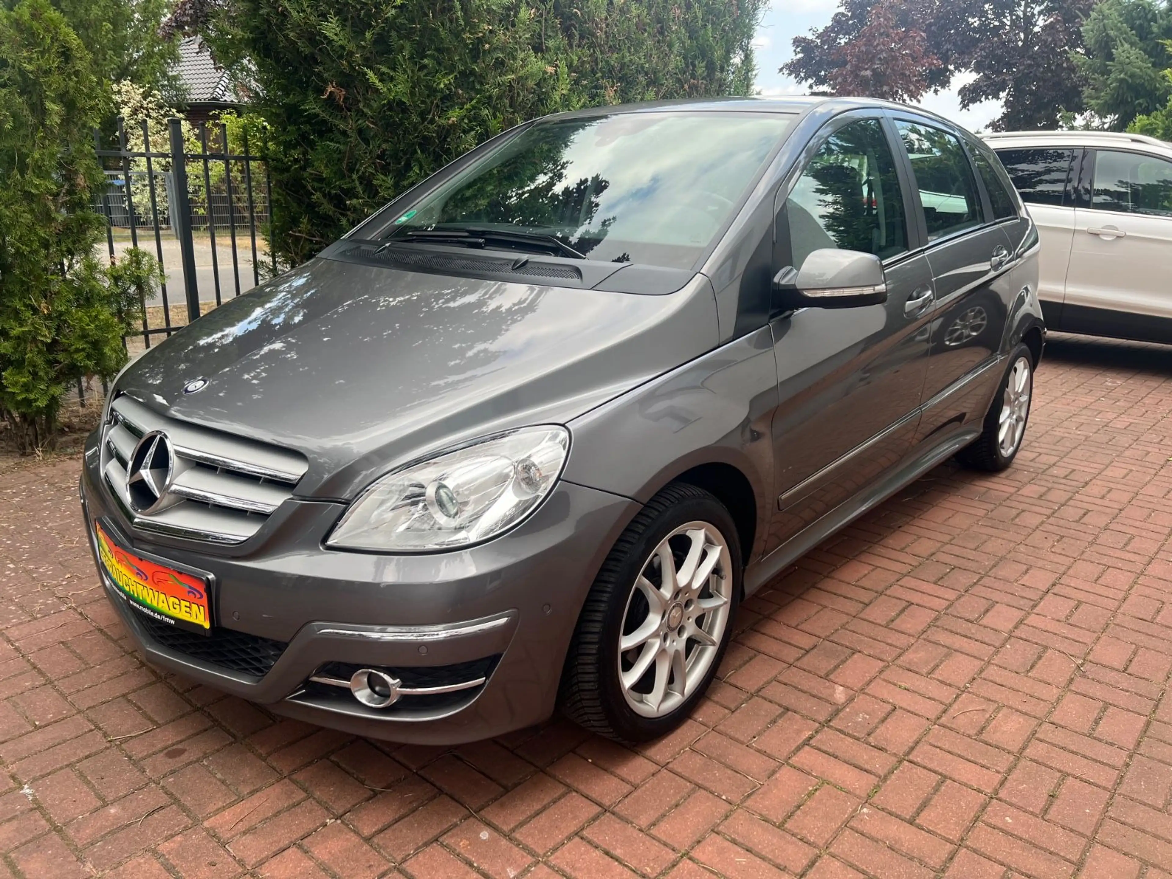 Mercedes-Benz B 160 Automatik, Navigation, Klima, 57000km