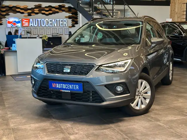 Seat Arona main image