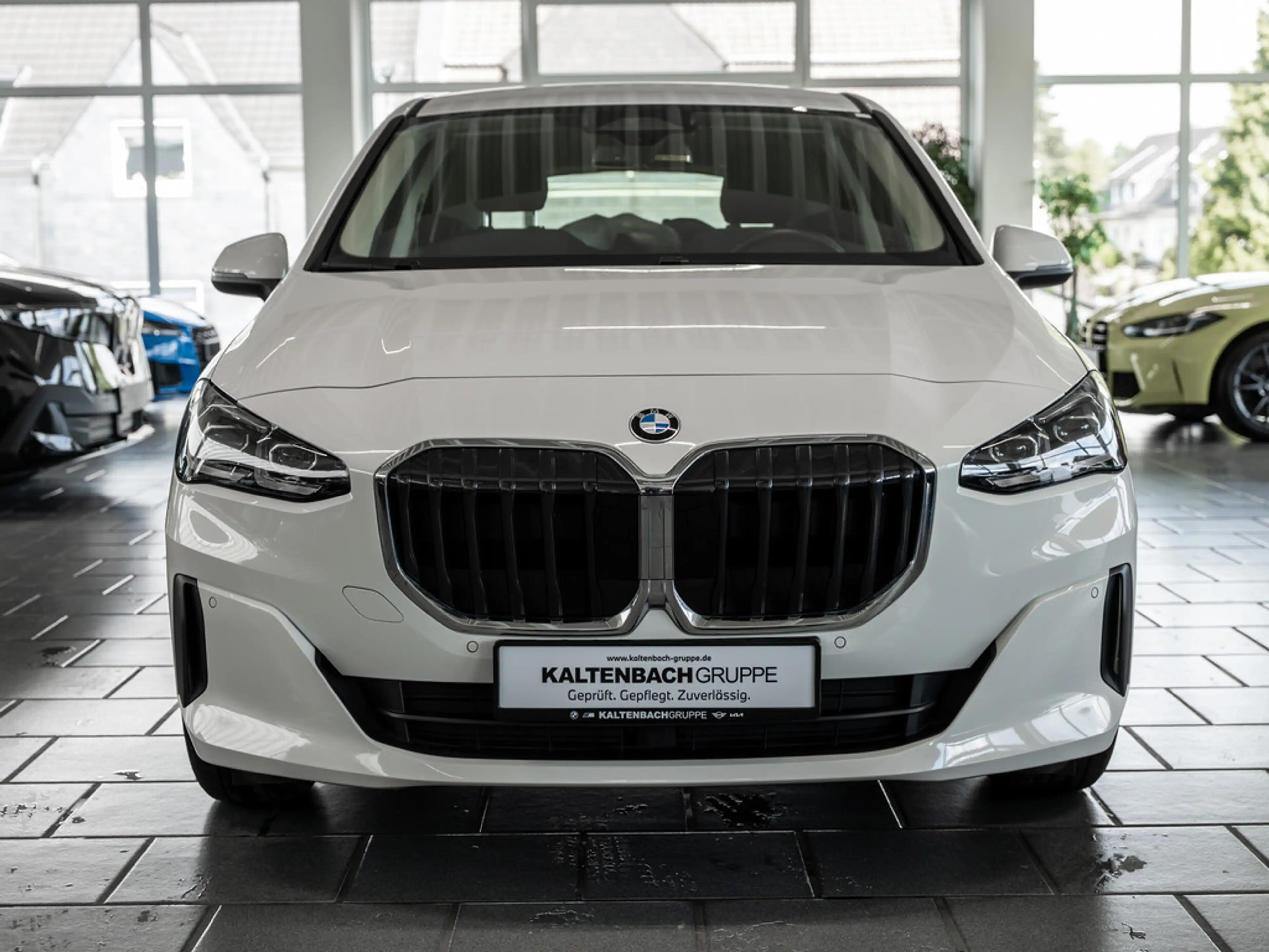 BMW 223 d Active Tourer xDrive AHK LED NAVI KAMERA — photo 4