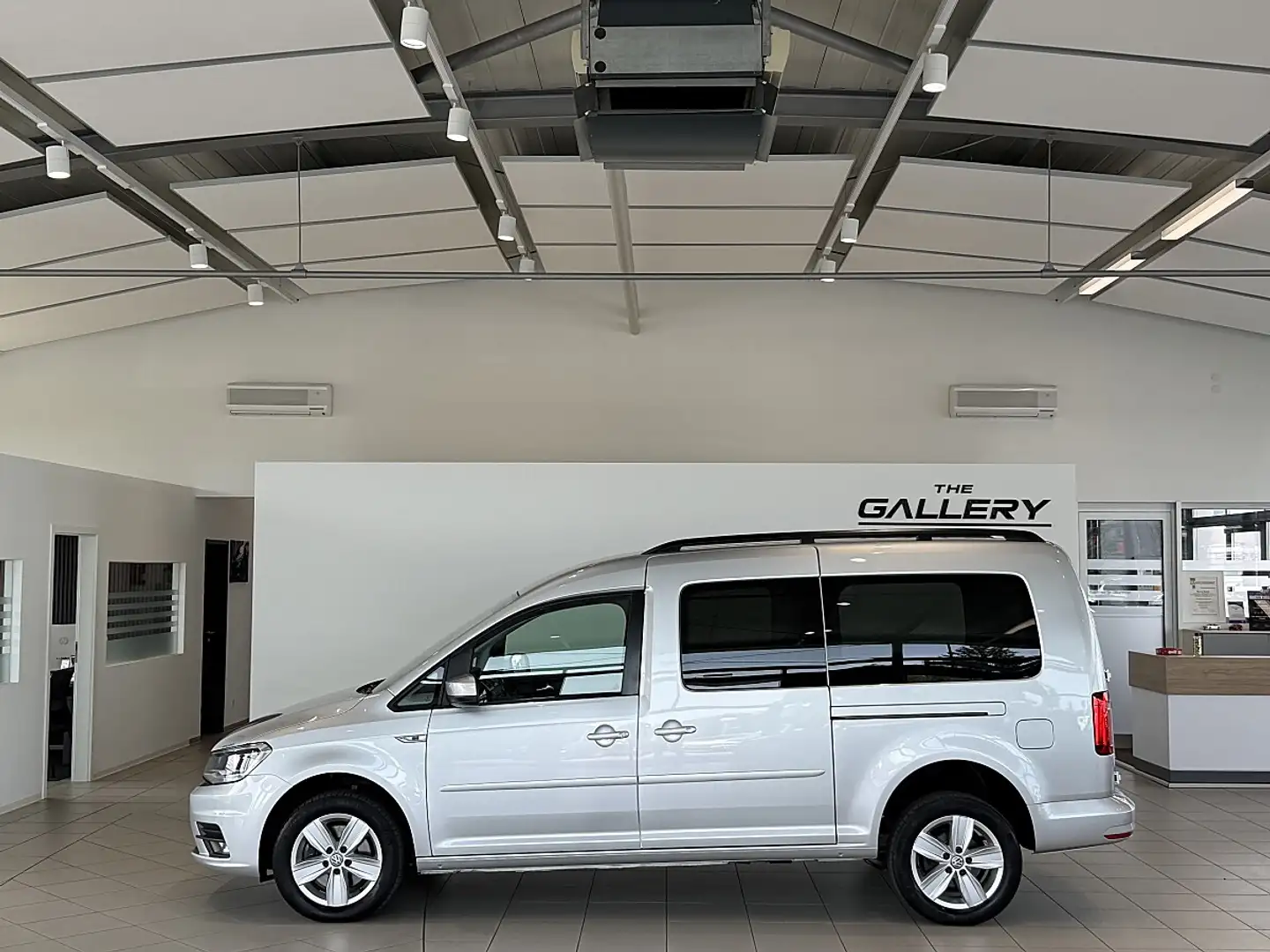 Volkswagen Caddy Kombi Maxi Comfortline 2,0 TDI 4MOTION DSG*AHK*... Silber - 1