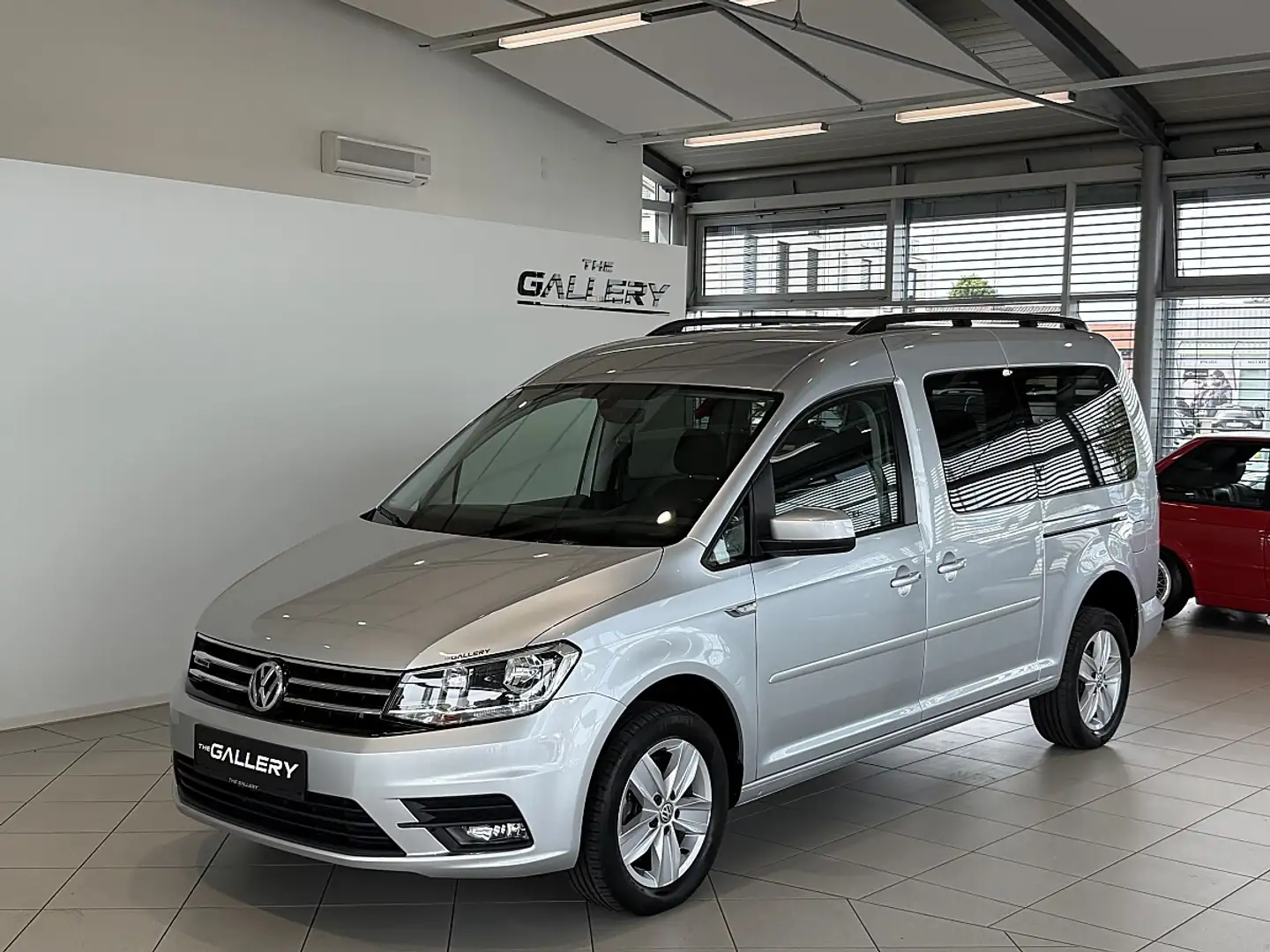 Volkswagen Caddy Kombi Maxi Comfortline 2,0 TDI 4MOTION DSG*AHK*... Silber - 2
