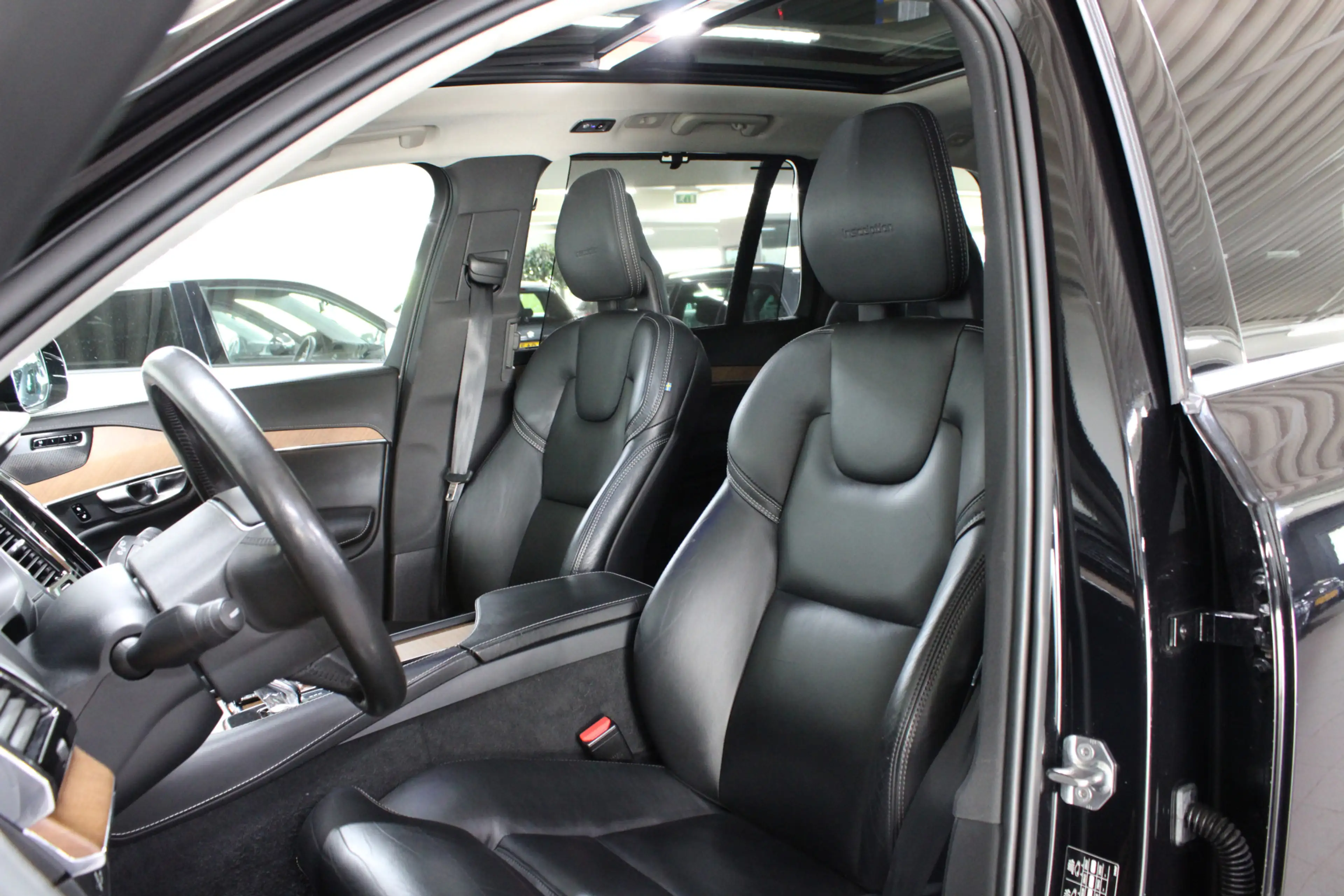 Volvo XC90 2.0 T8 Twin Engine AWD Inscription Intro Edition 7 — photo 5