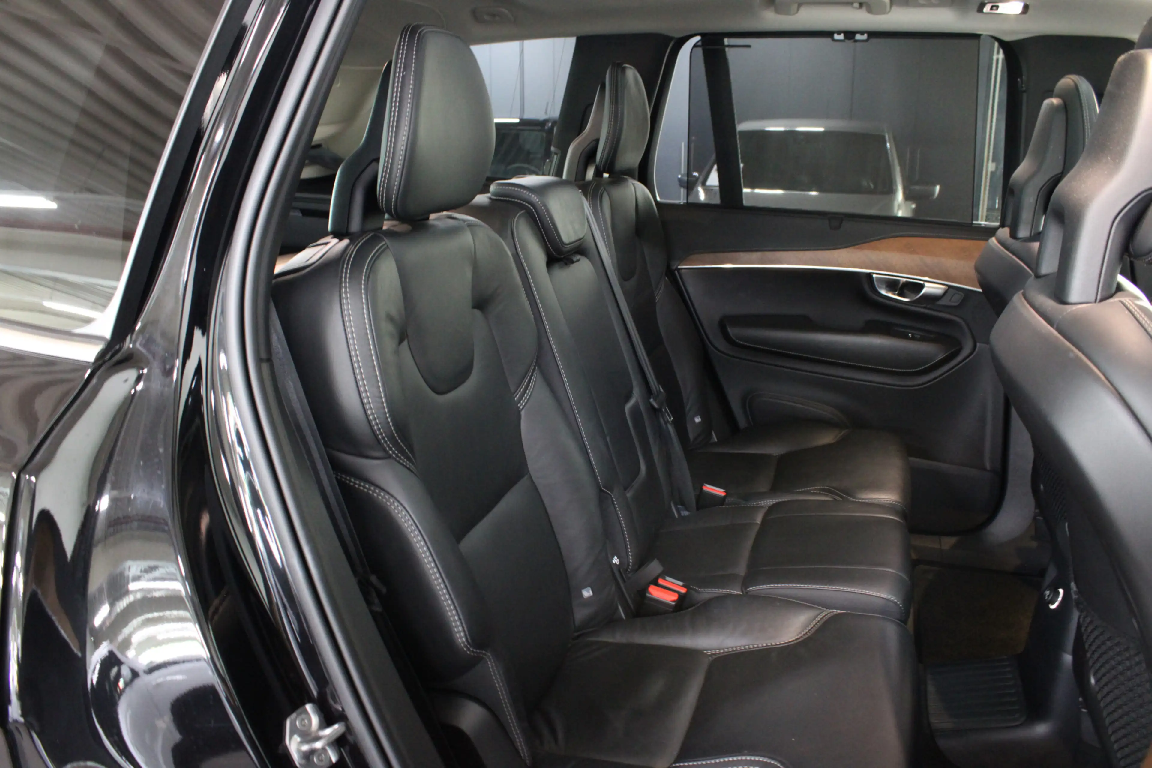 Volvo XC90 2.0 T8 Twin Engine AWD Inscription Intro Edition 7 — photo 8