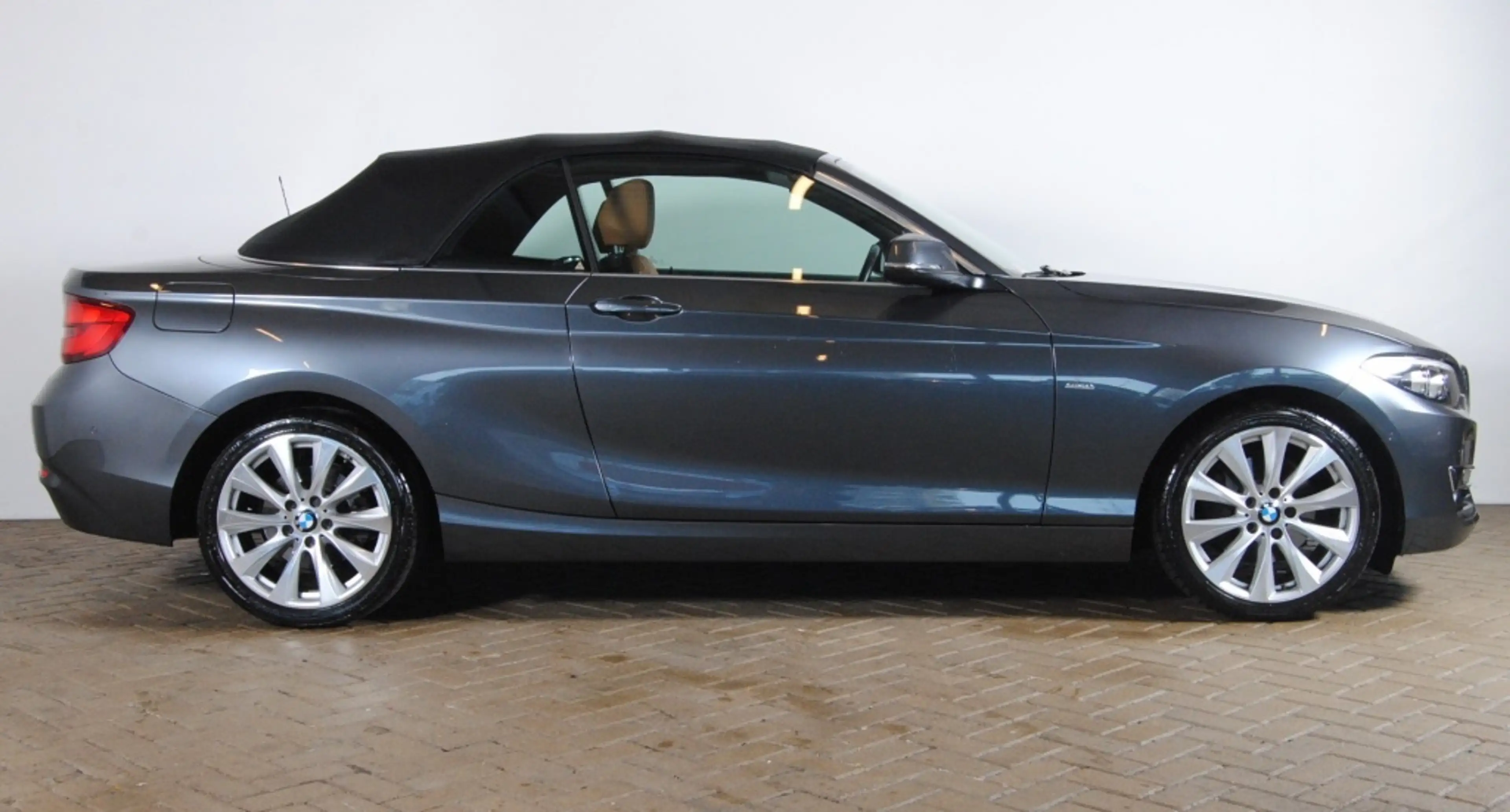 BMW 220 2-serie Cabrio 220i High Executive | NL auto | Cam — photo 2