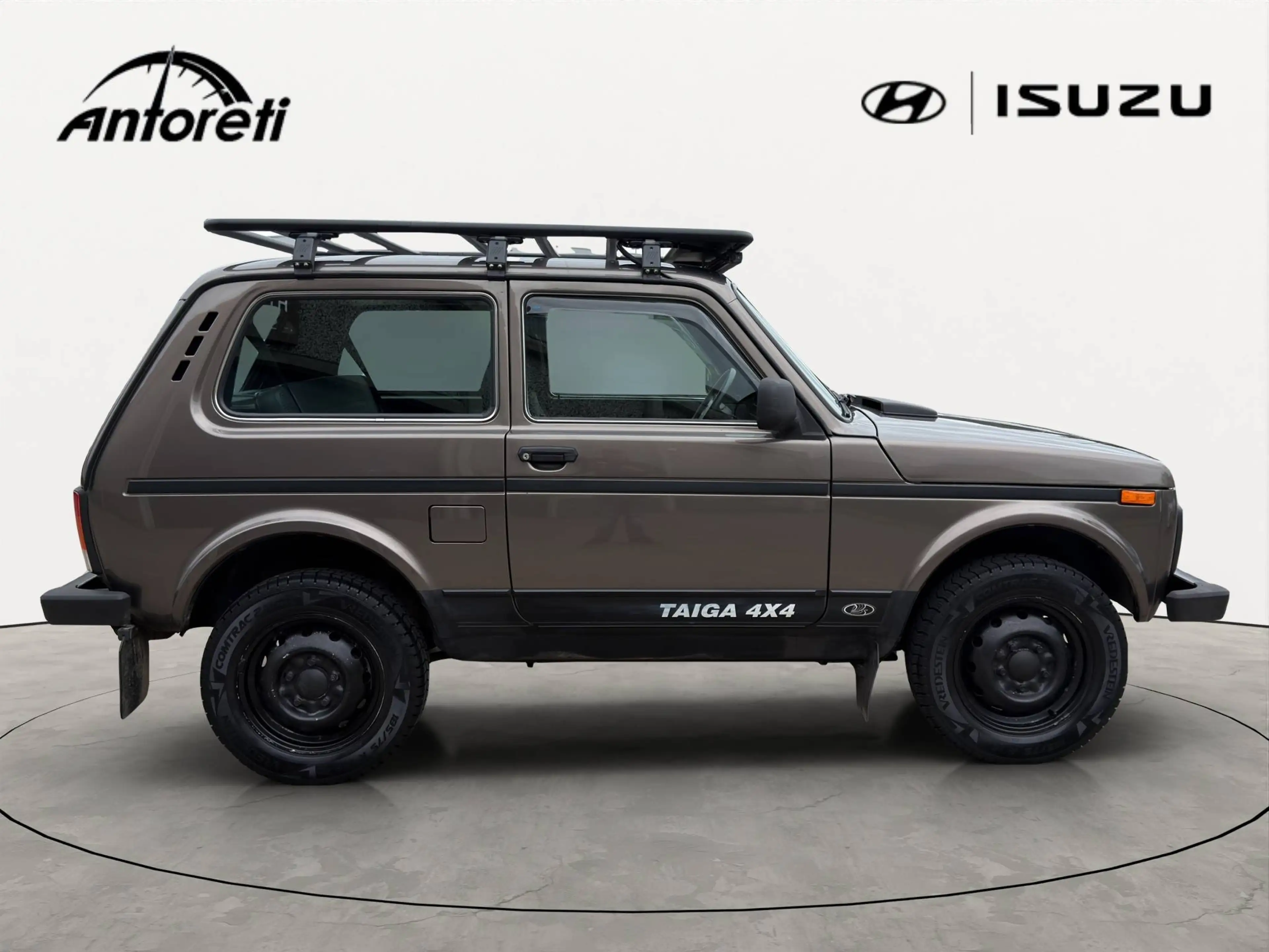 Lada Niva Niva 1.7i TAIGA — photo 8