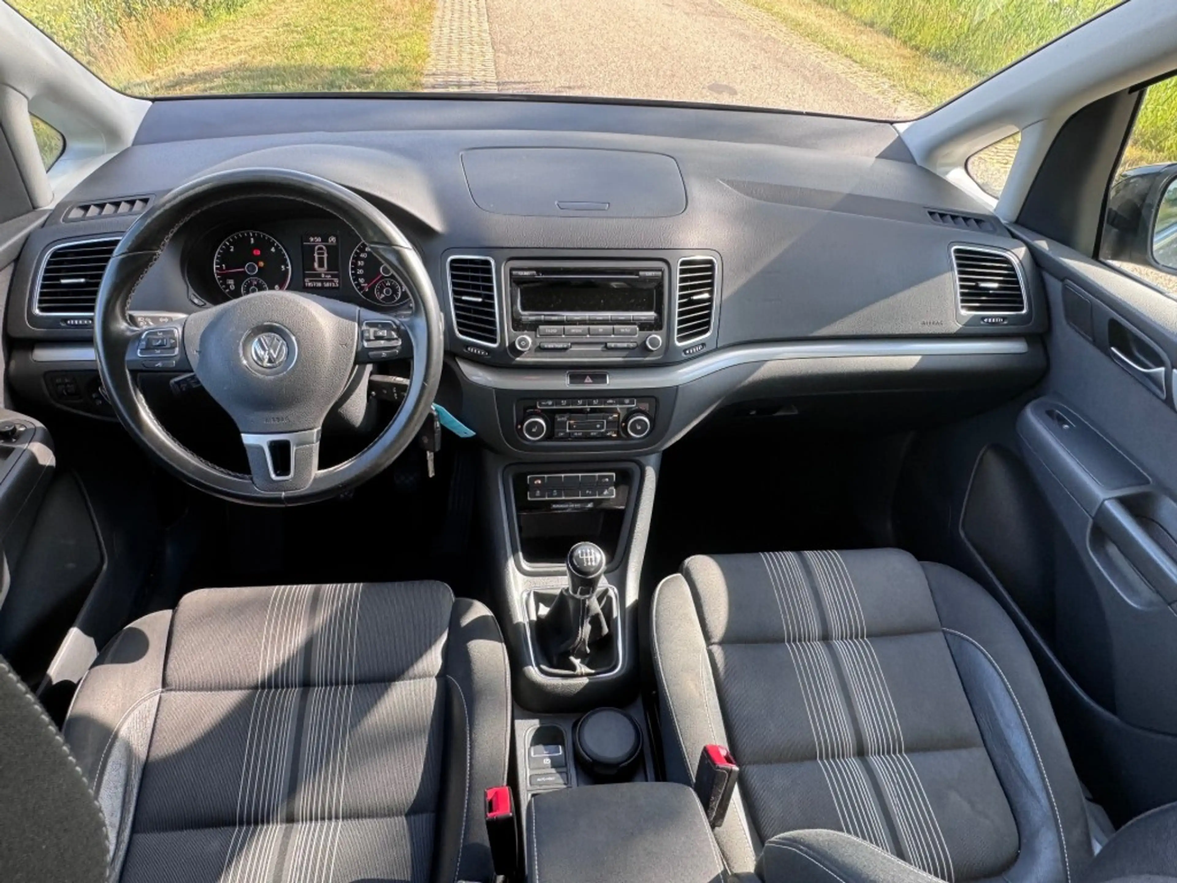 Volkswagen Sharan 2.0 TDI / 7P / MATCH / TREKHAAK — photo 19