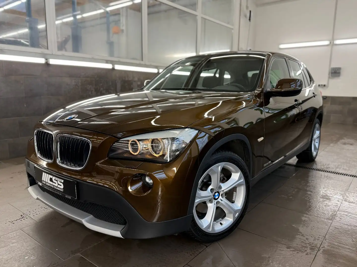 BMW X1 Baureihe X1 18 i sDrive Navi SHZ Xenon 18" Bruin - 1