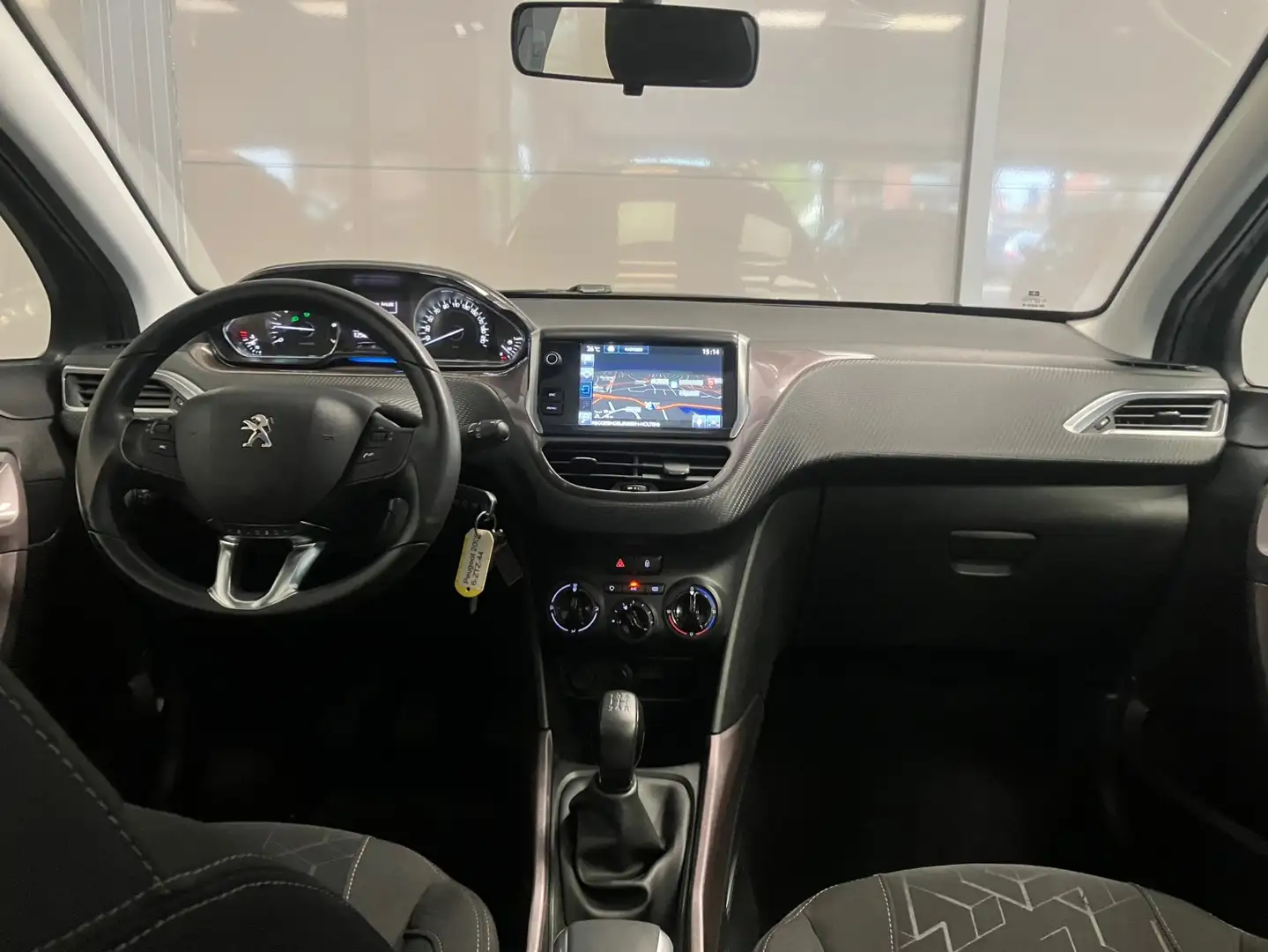 Peugeot 2008 Active 1.2 PureTech | Panoramadak | Navigatie | Tr Grijs - 2