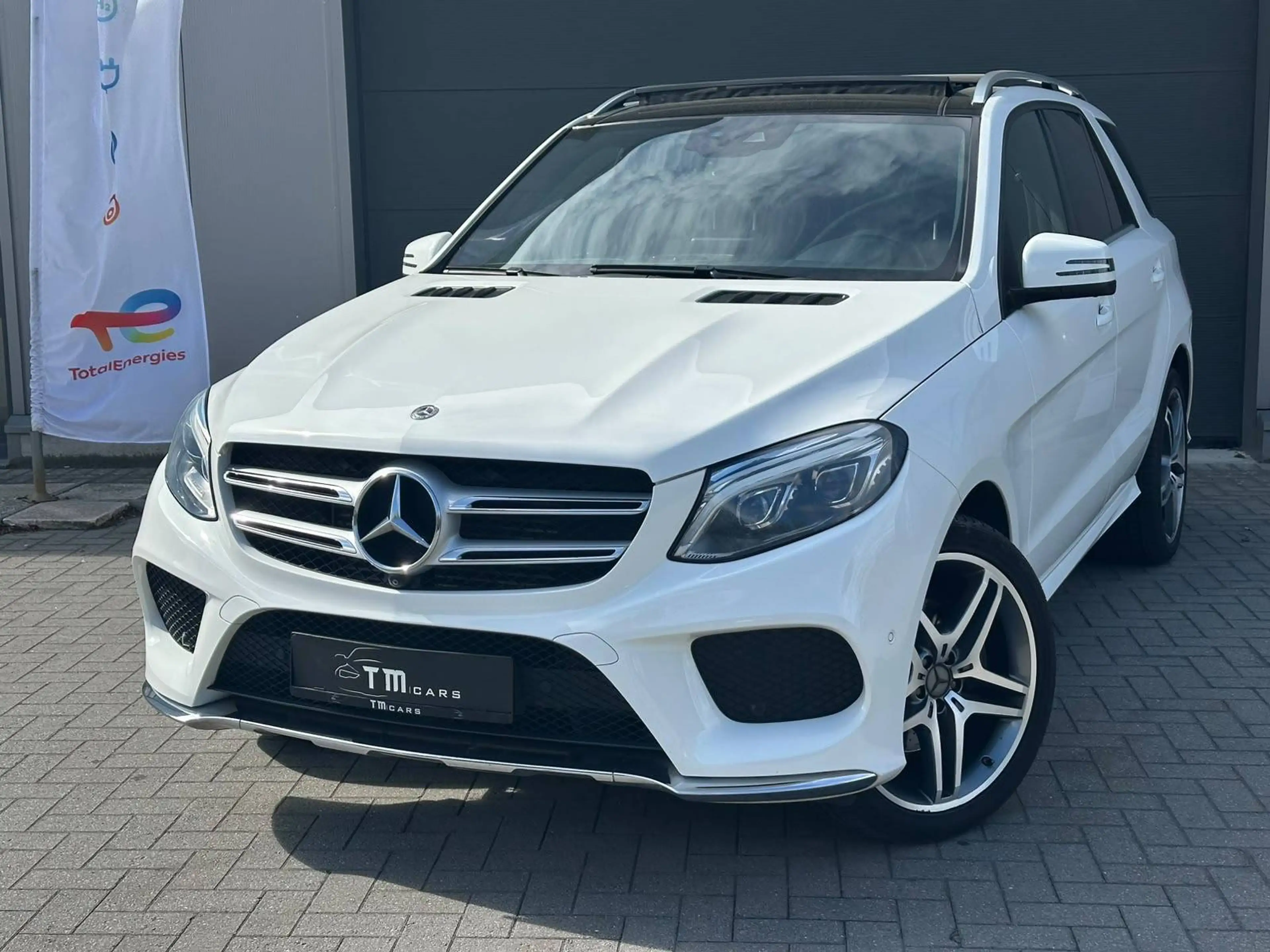 Mercedes-Benz GLE 350 AMG/PANO DAK/360° CAMERA/WEGKLAPBARE TREKHAAK