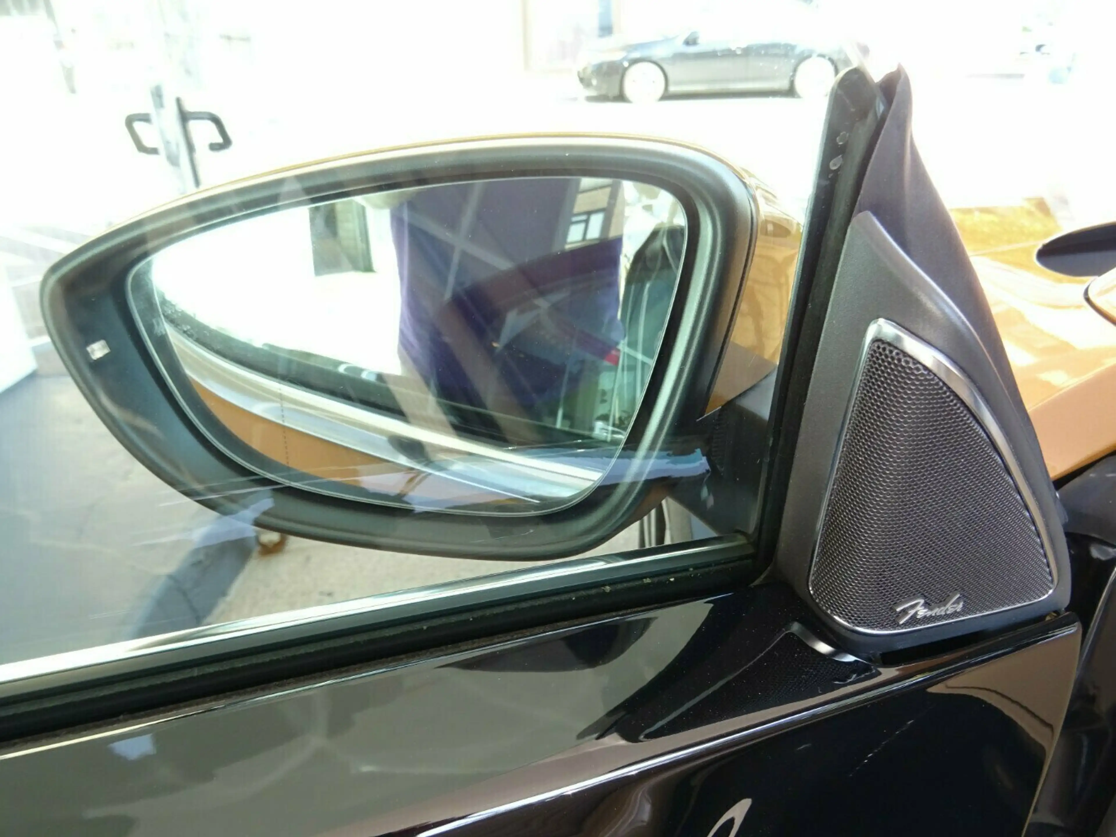 Volkswagen Beetle 2,0 TSI Cabriolet Autom,Leder,Kamera — photo 29