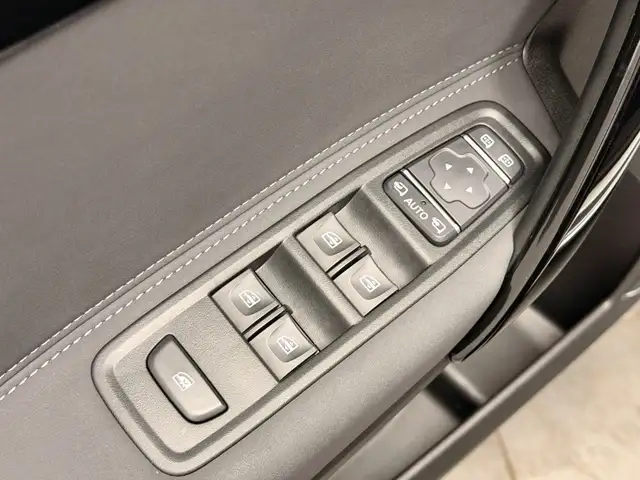 Mercedes-Benz T-Class view 11