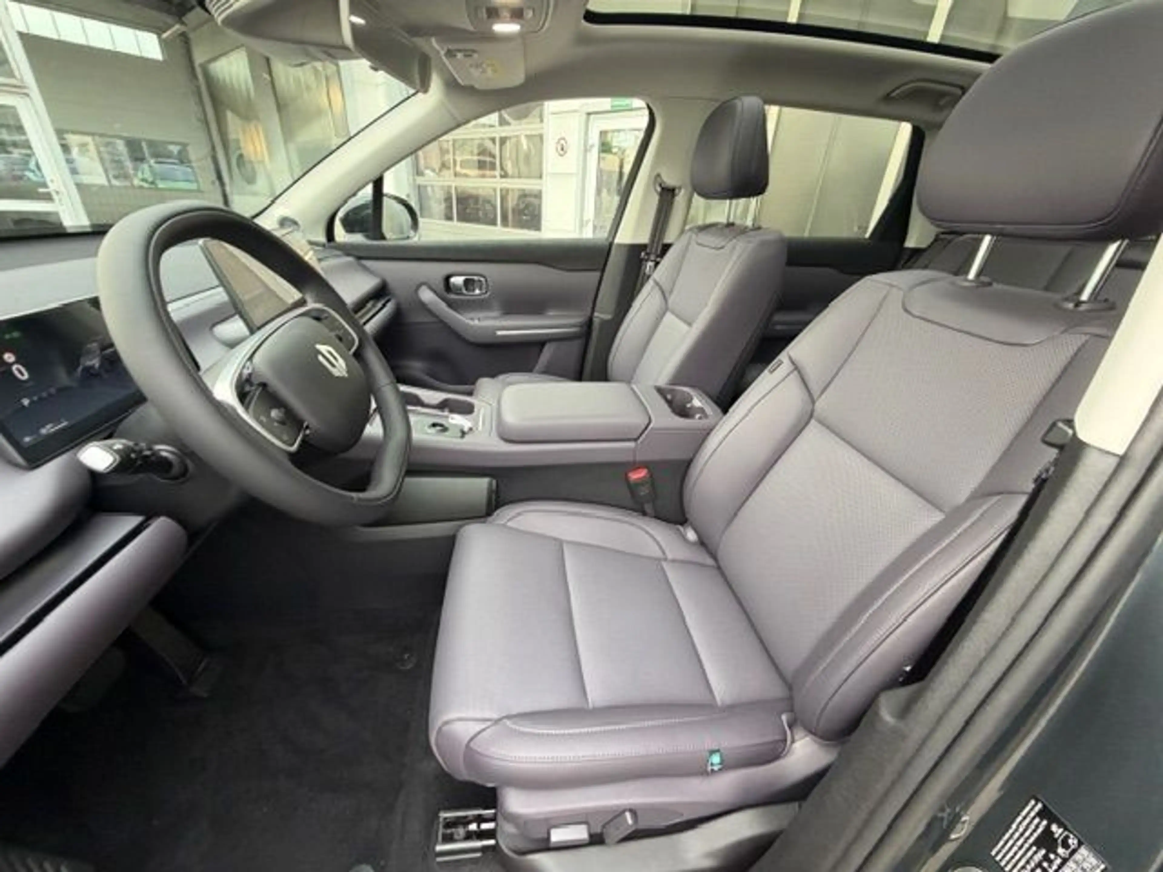 Leapmotor C10 69,9 kWh Design — photo 5