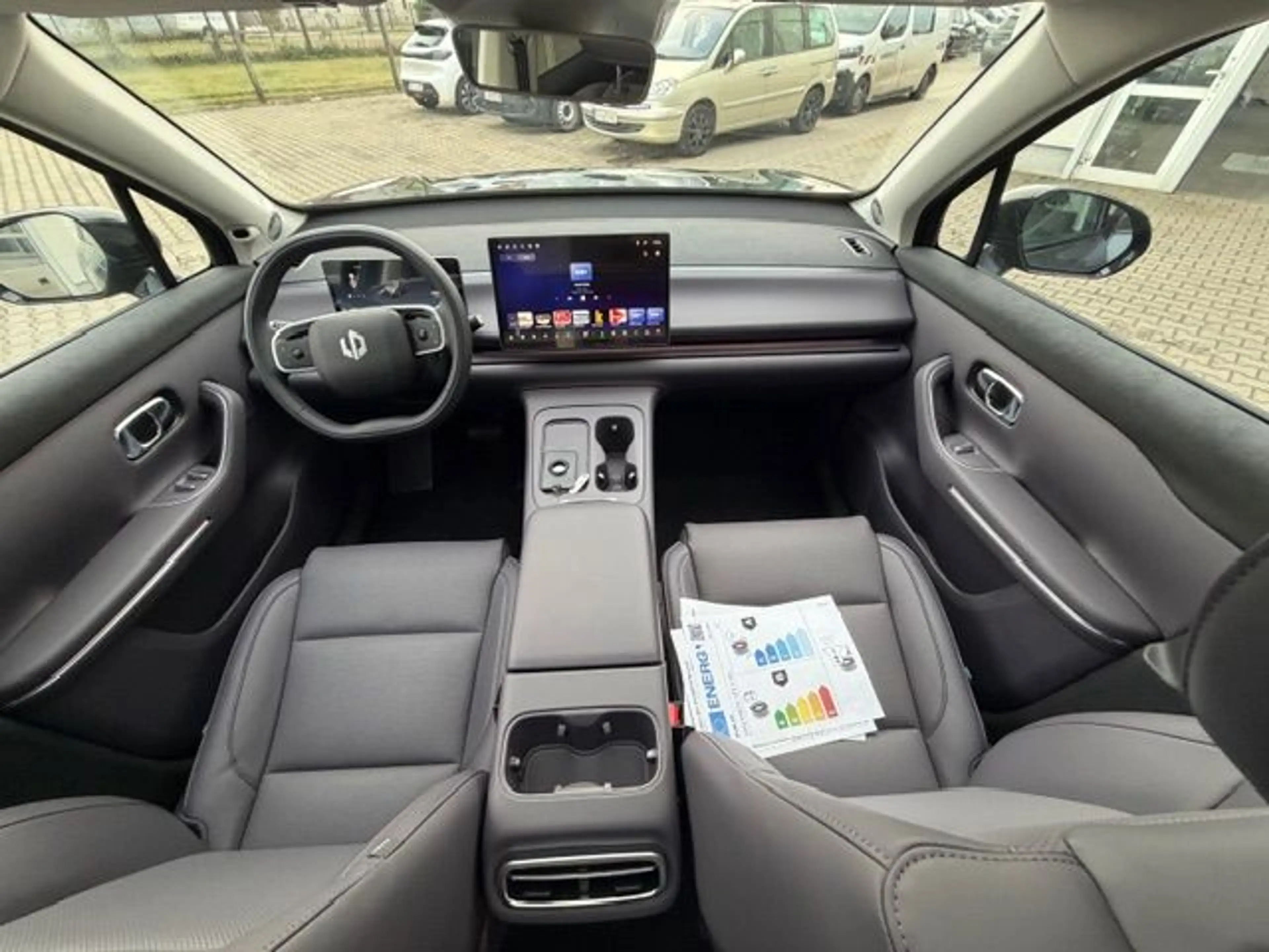Leapmotor C10 69,9 kWh Design — photo 13