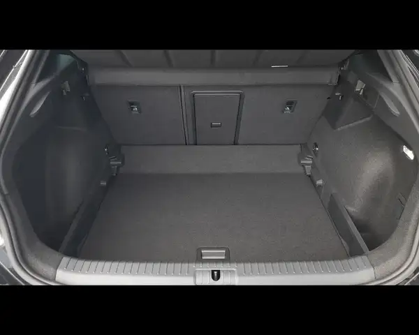 Cupra Formentor view 12