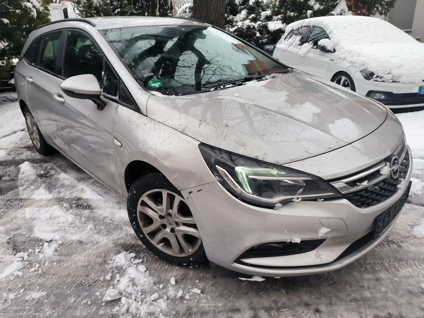 Opel Astra K Sports Tourer Edition Start/Stop Plateado - 1