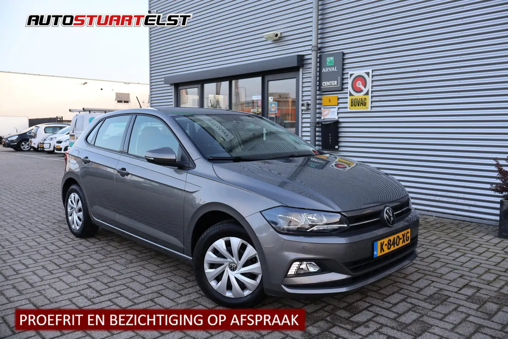 VOLKSWAGEN Polo