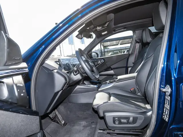 BMW X3 view 5