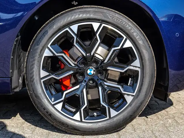 BMW X3 view 4