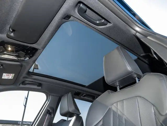 BMW X3 view 12