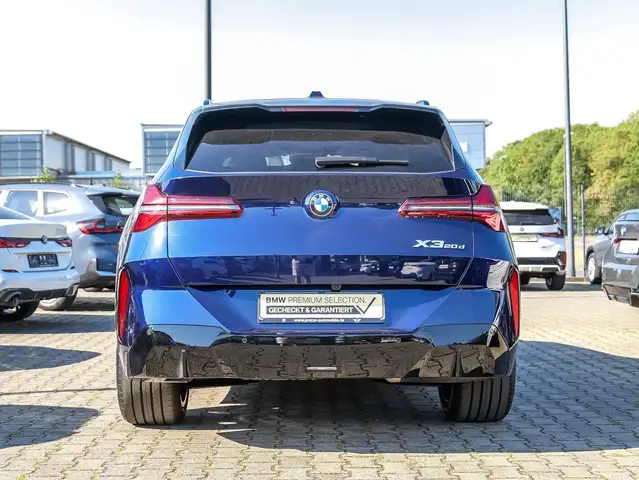 BMW X3 view 11