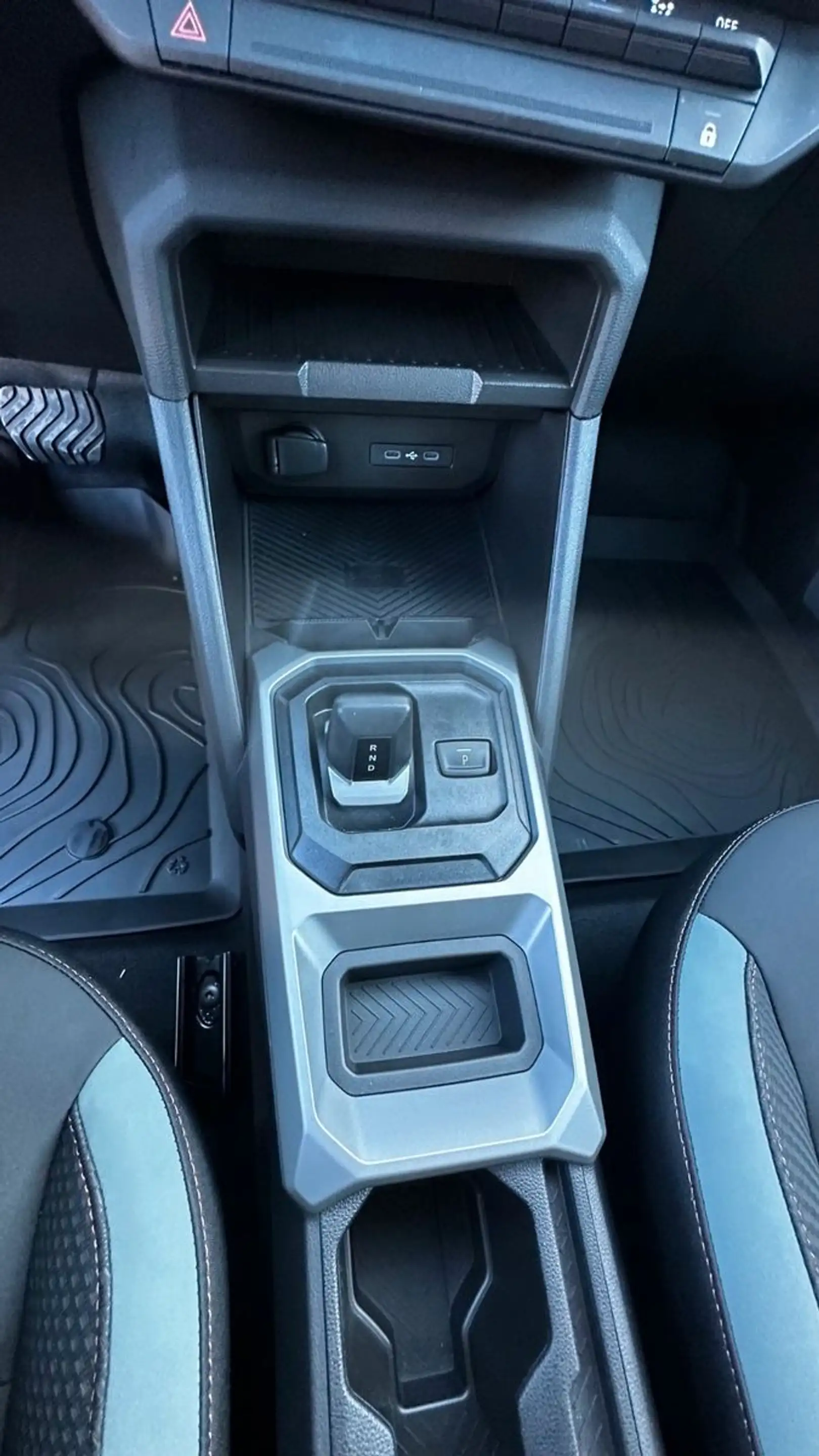 Dacia Duster 1.3 TCE 150 EDC Extreme & City-Paket — photo 12