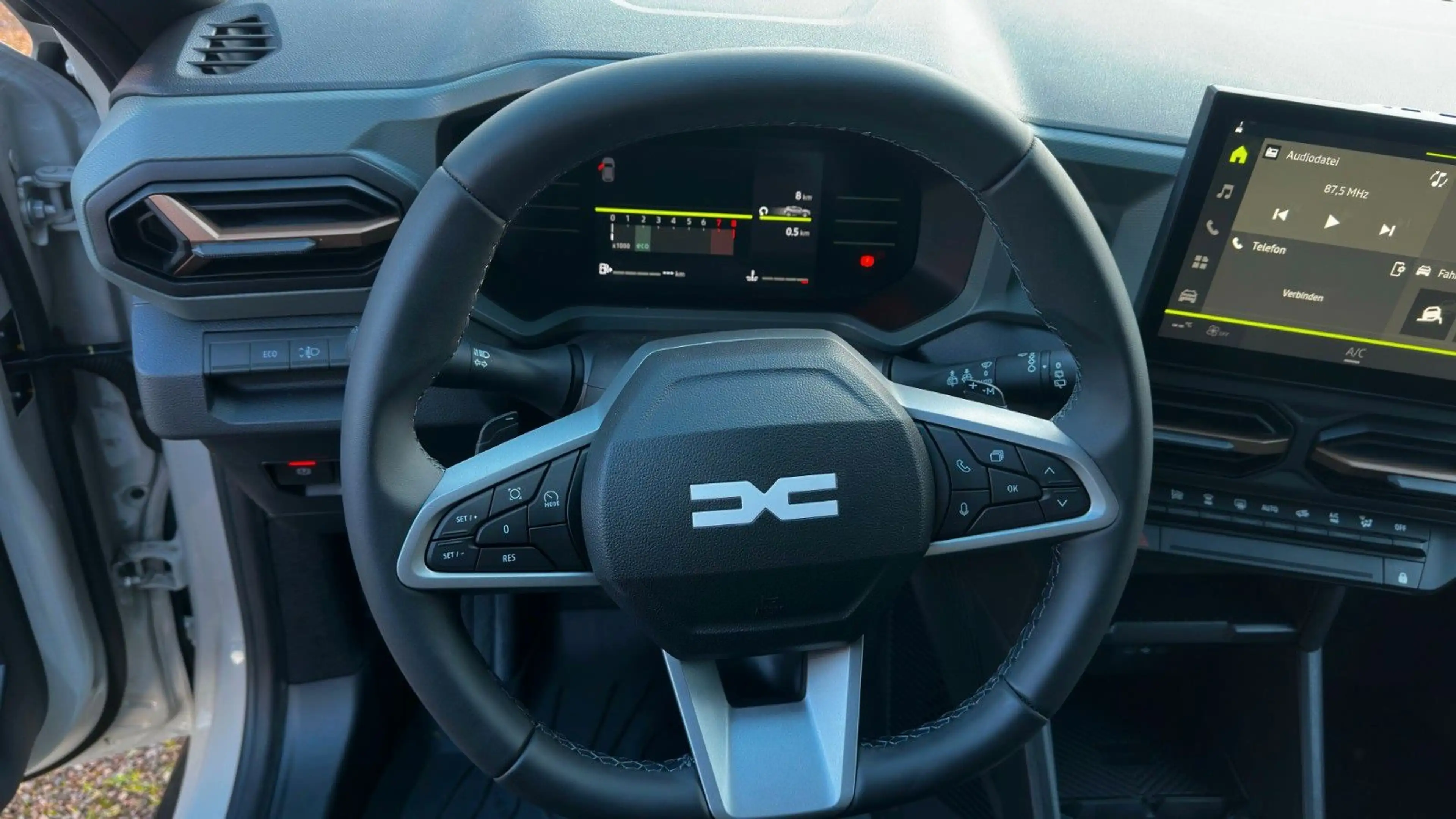 Dacia Duster 1.3 TCE 150 EDC Extreme & City-Paket — photo 15