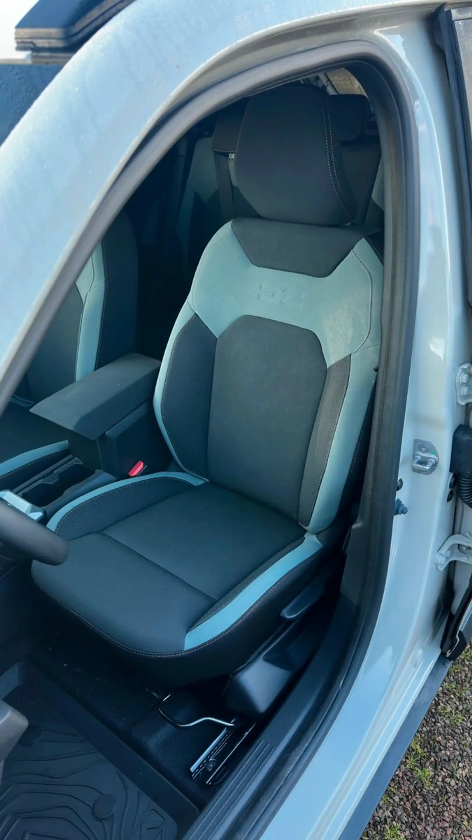 Dacia Duster 1.3 TCE 150 EDC Extreme & City-Paket — photo 8