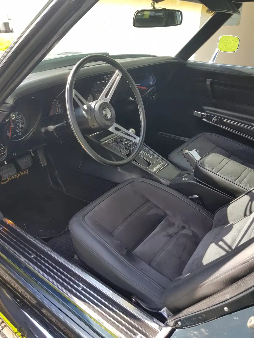 Chevrolet Corvette Stingray Blau - 2