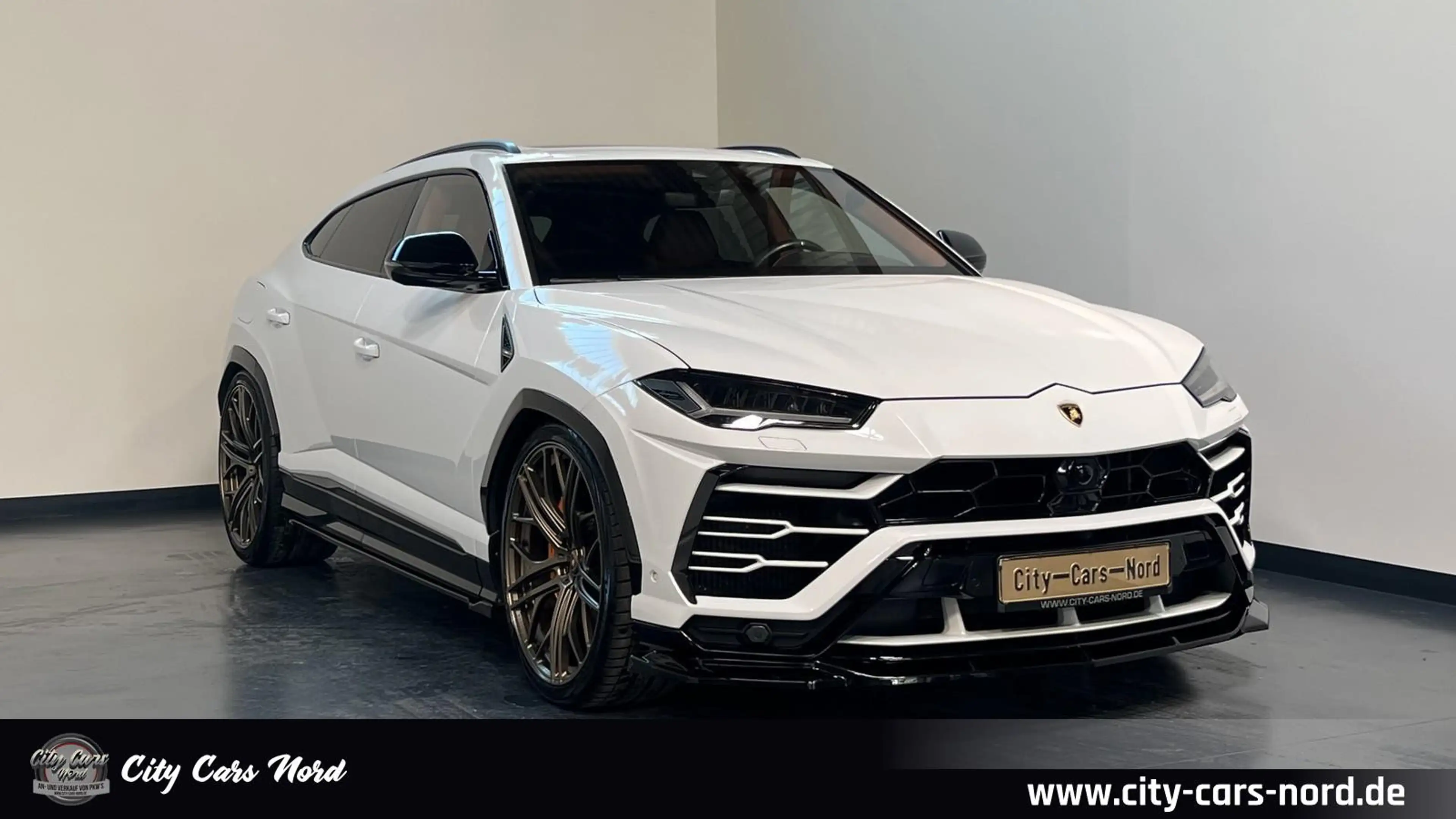 Lamborghini Urus 24 ZOLL-AKRAPOVIC-B&O-360° — photo 7