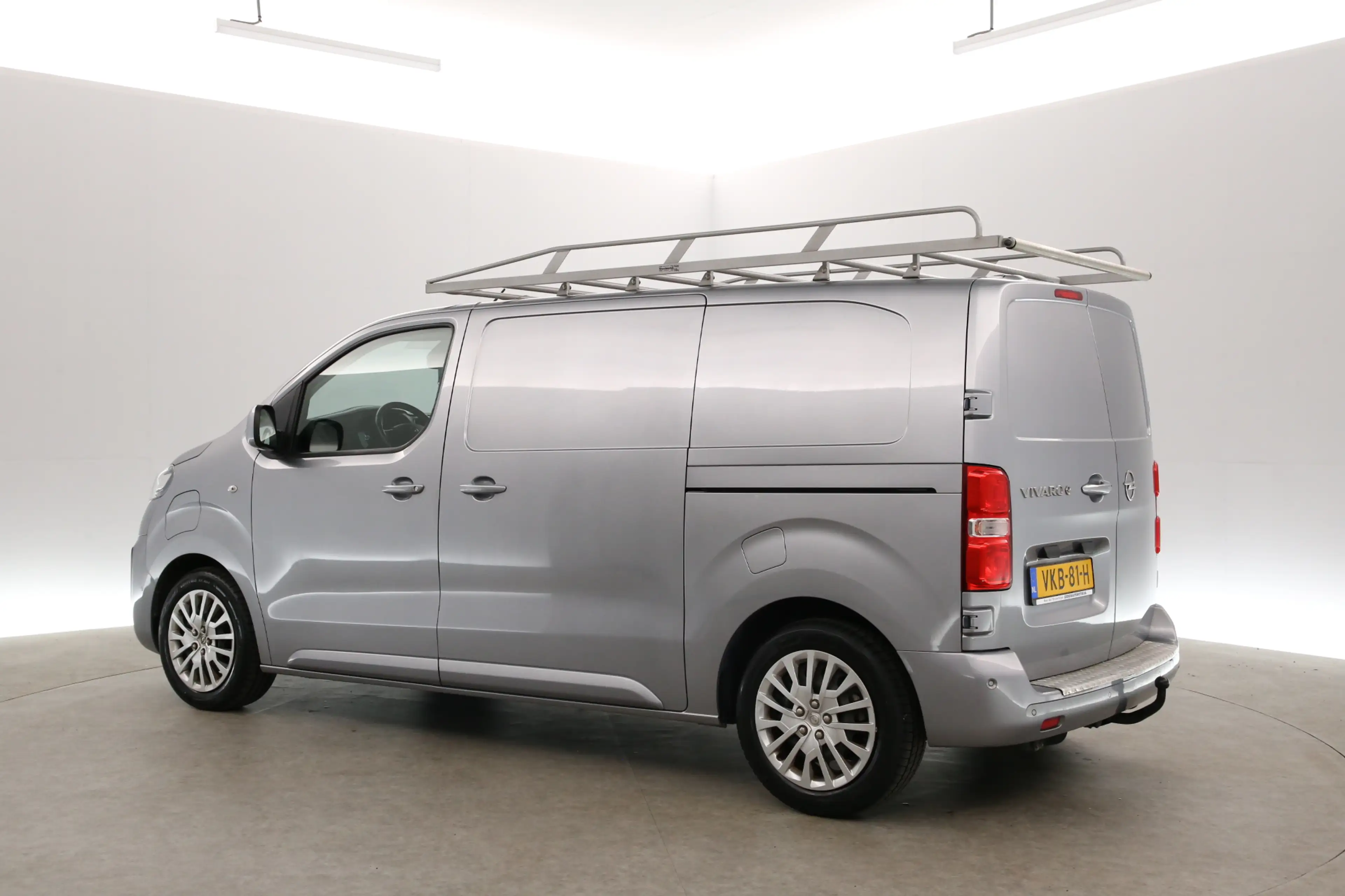 Peugeot e-Expert Opel Vivaro-e 75 kWh L2H1 Innovation | Snelladen | — photo 4