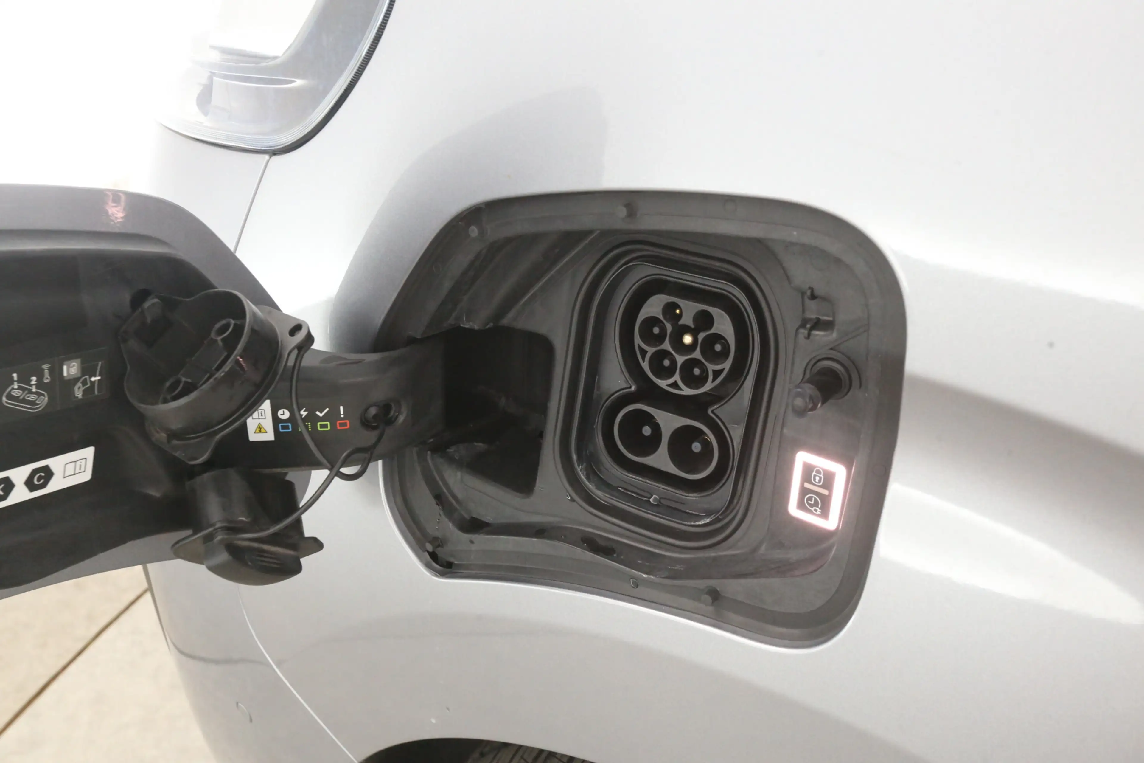 Peugeot e-Expert Opel Vivaro-e 75 kWh L2H1 Innovation | Snelladen | — photo 6