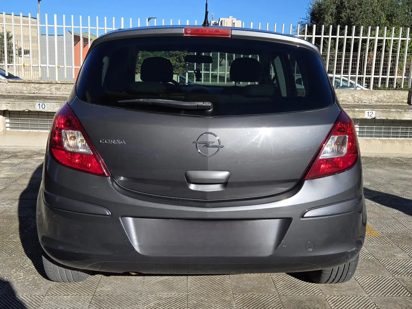 Opel Corsa 5p 1.2 Club - 2