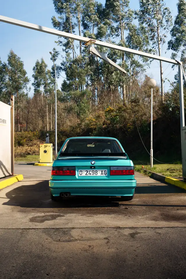 BMW 323i, foto 3