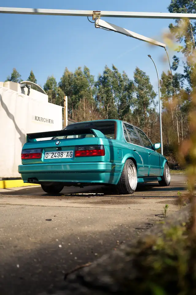 BMW 323i, foto 2