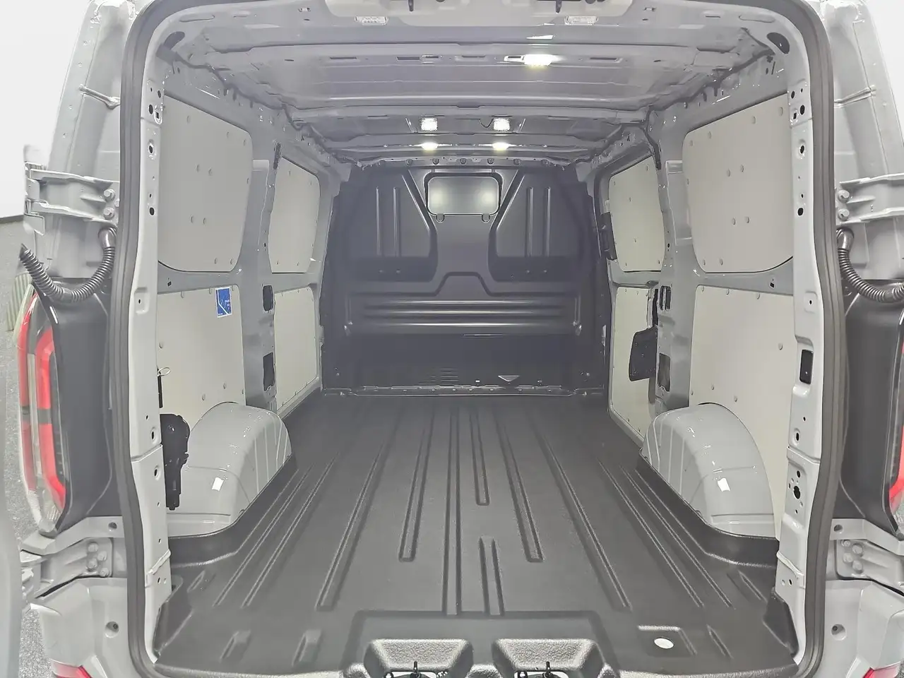 Ford Transit Custom TRANSIT CUSTOM 2.0 ECOBLUE AUTO. 320 L1H1 SPORT FW 15